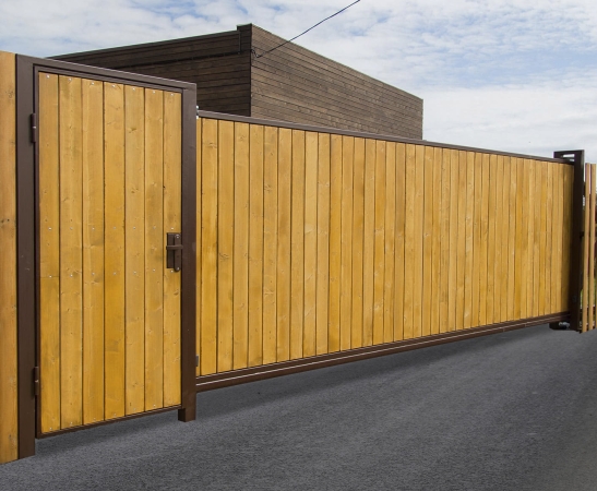 Деревянные ворота в Усть-Лабинске