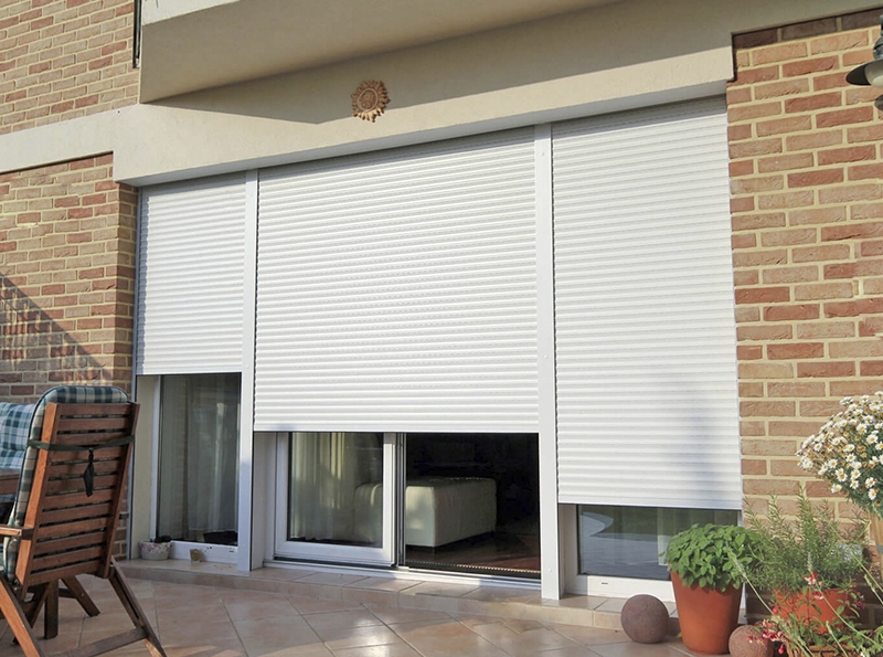 На двери в Усть-Лабинске